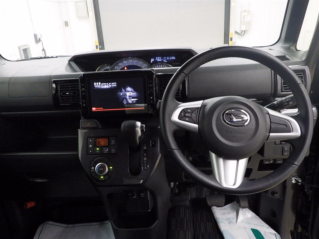 DAIHATSU WAKE