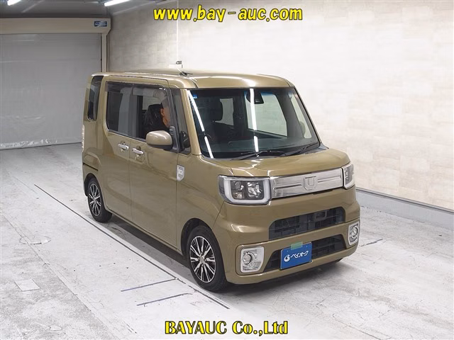 DAIHATSU WAKE