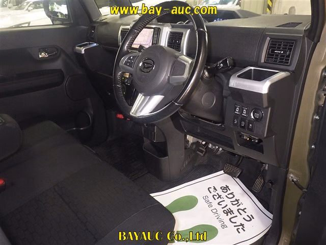 DAIHATSU WAKE