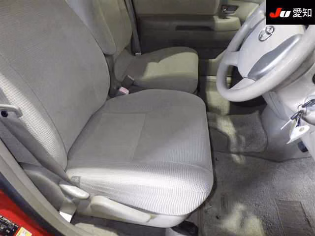 TOYOTA RAUM