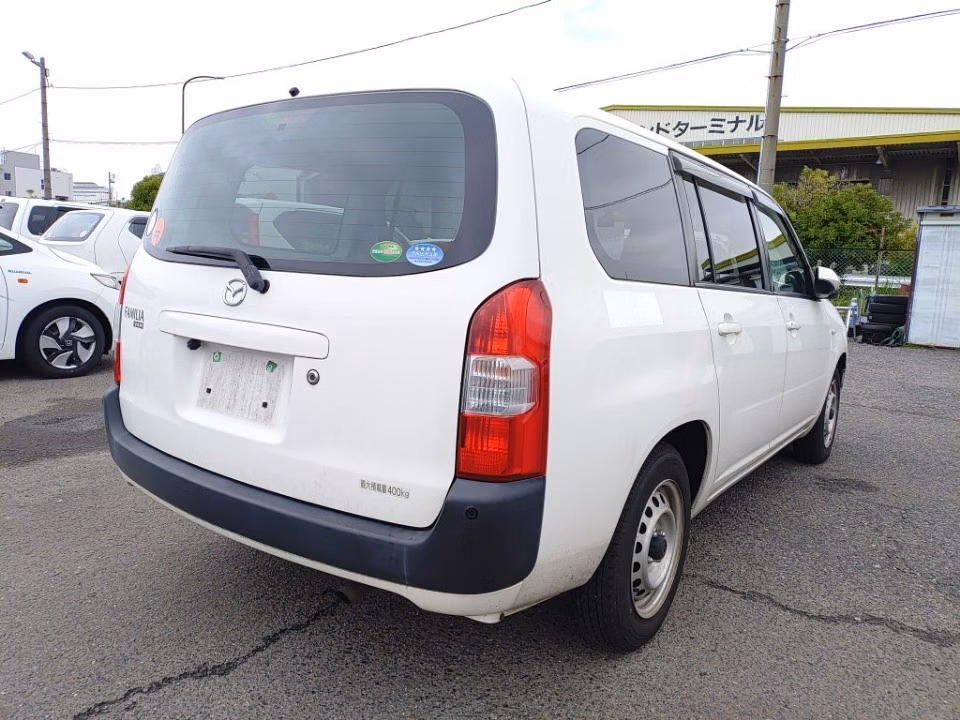 MAZDA FAMILIA
