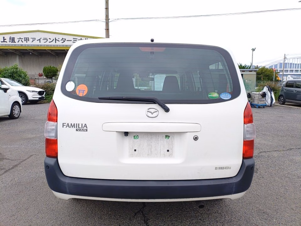 MAZDA FAMILIA