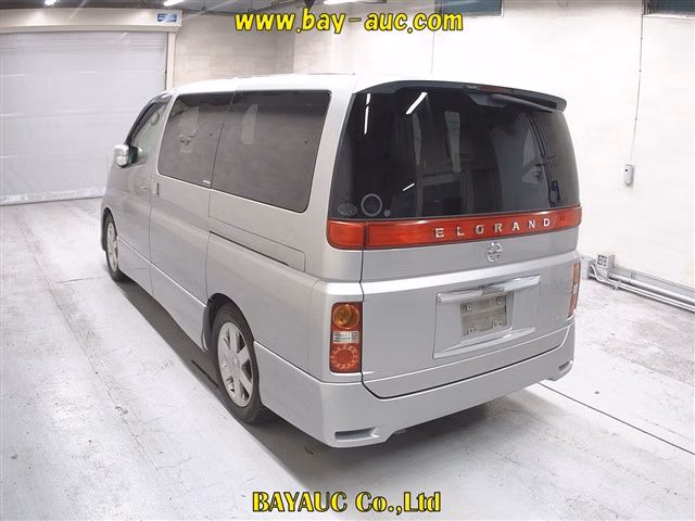 NISSAN ELGRAND