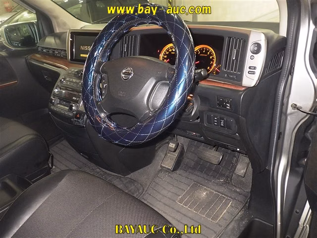 NISSAN ELGRAND