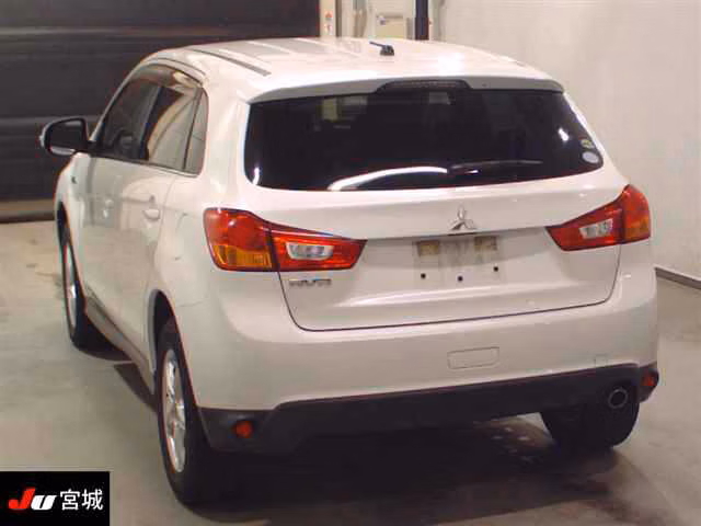 MITSUBISHI RVR