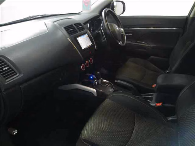MITSUBISHI RVR