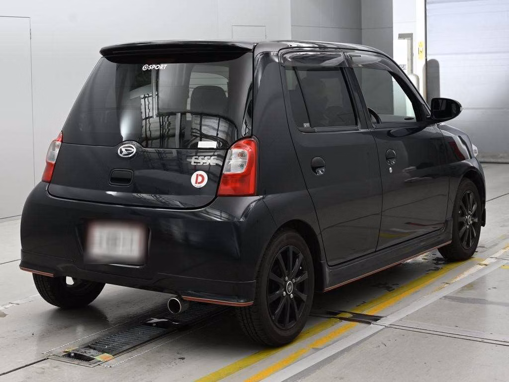 DAIHATSU ESSE