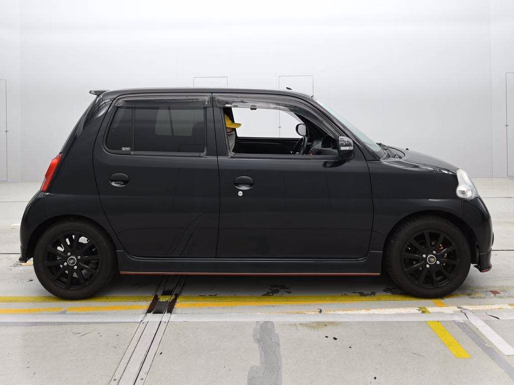DAIHATSU ESSE