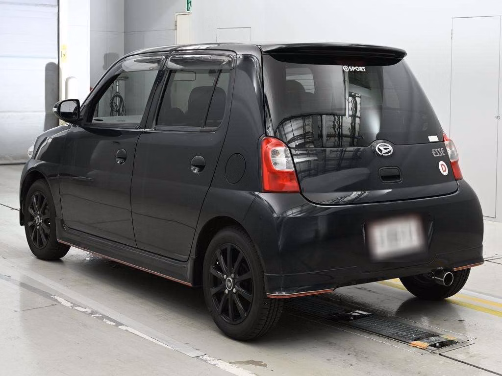 DAIHATSU ESSE