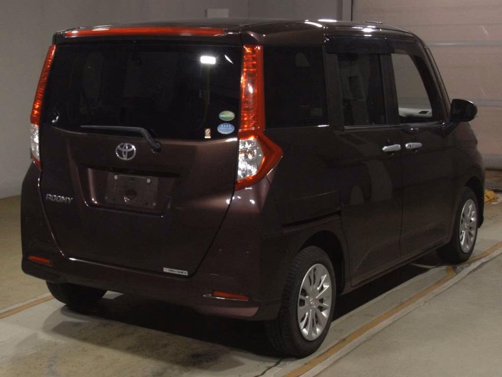 TOYOTA ROOMY