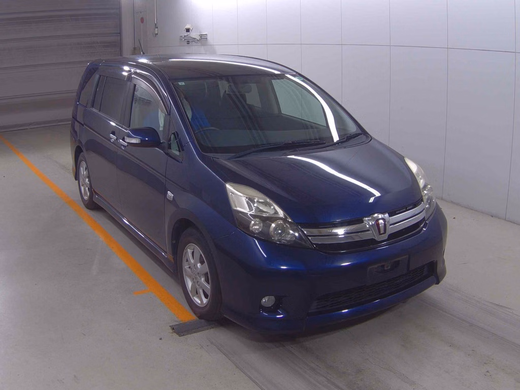 TOYOTA ISIS