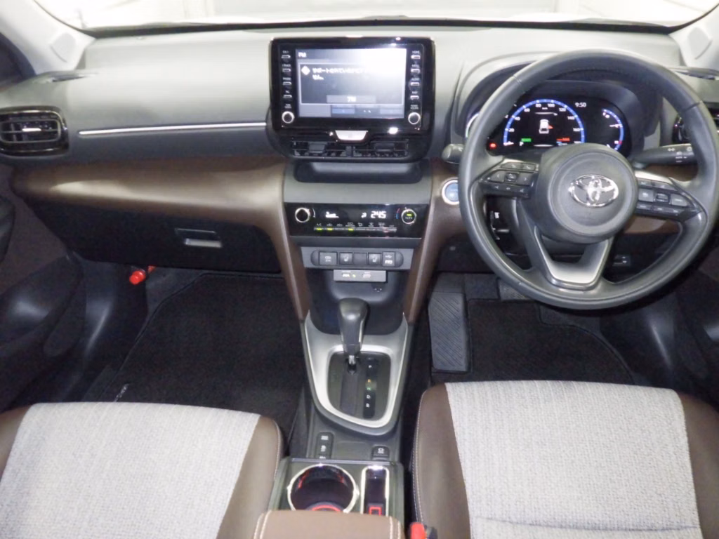 TOYOTA YARIS CROSS