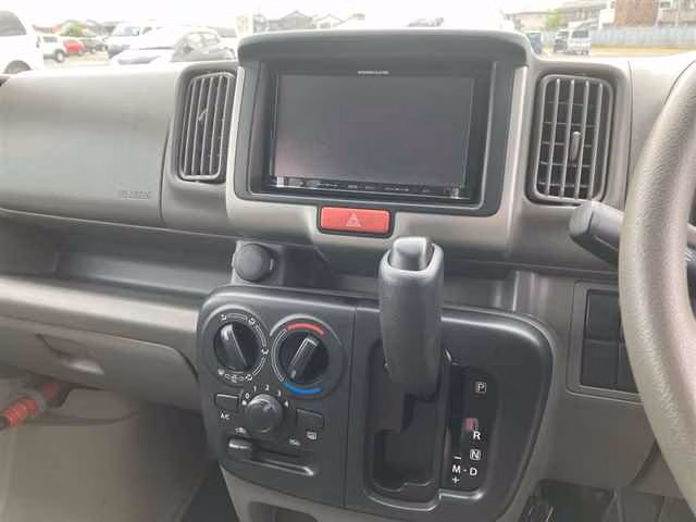 MITSUBISHI MINICAB