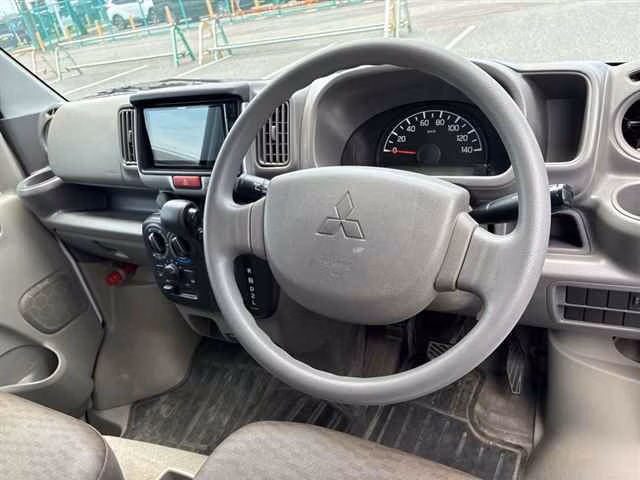 MITSUBISHI MINICAB