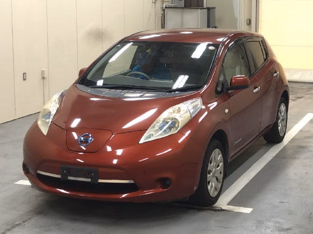 NISSAN LEAF