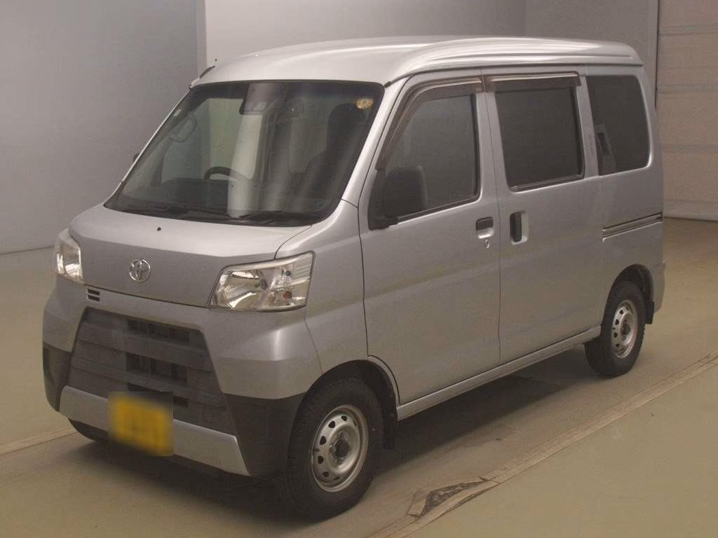 TOYOTA PIXIS VAN