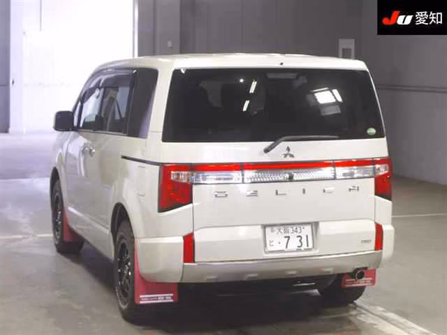 MITSUBISHI DELICA D:5