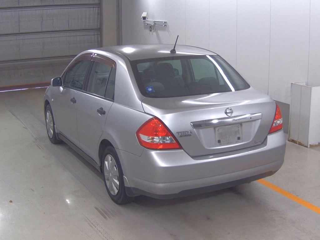 NISSAN TIIDA LATIO