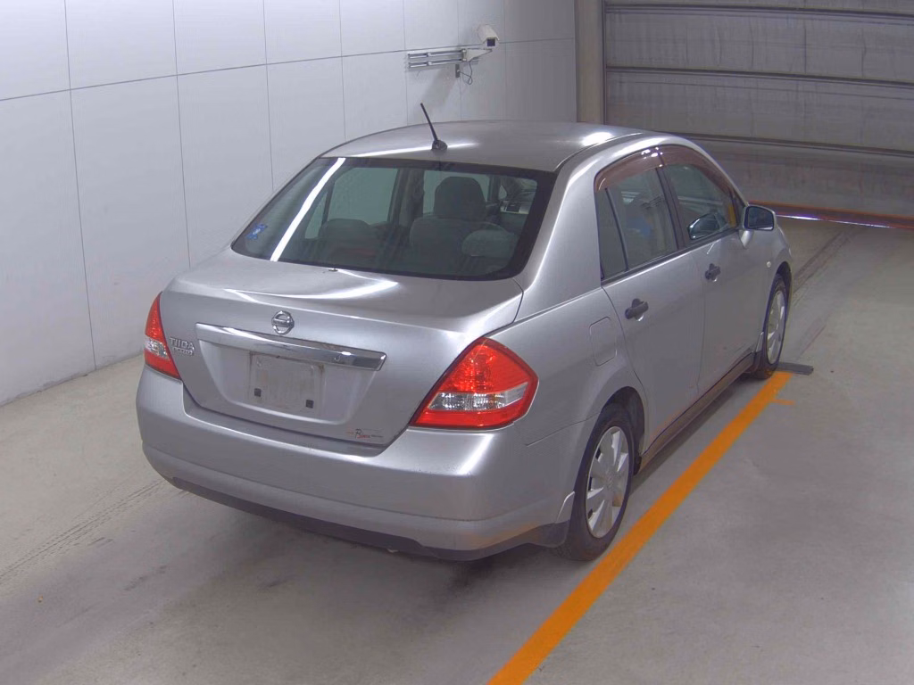 NISSAN TIIDA LATIO