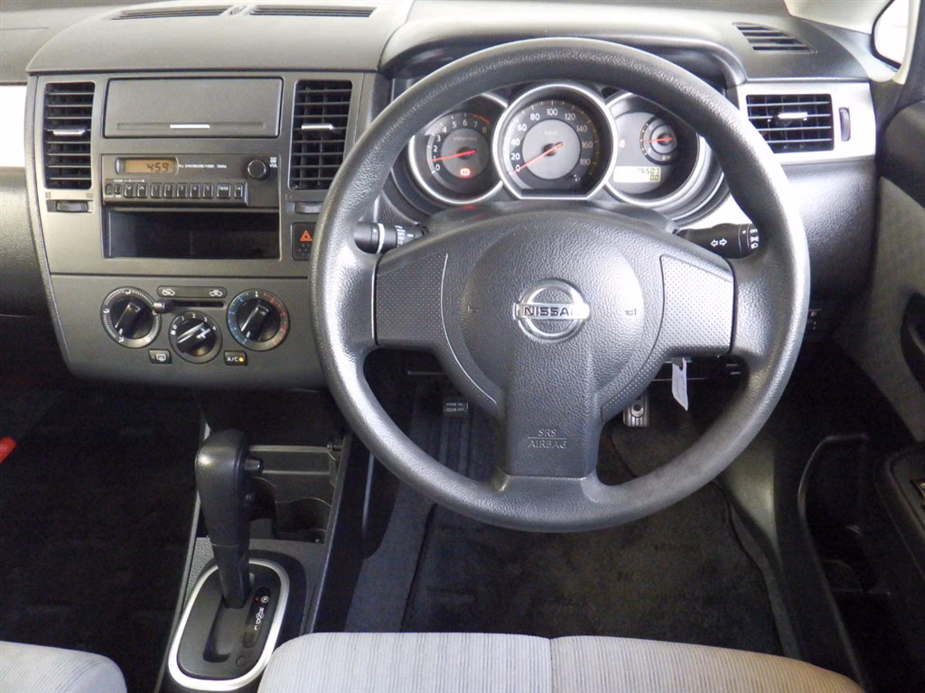 NISSAN TIIDA LATIO