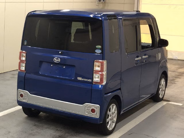 DAIHATSU WAKE