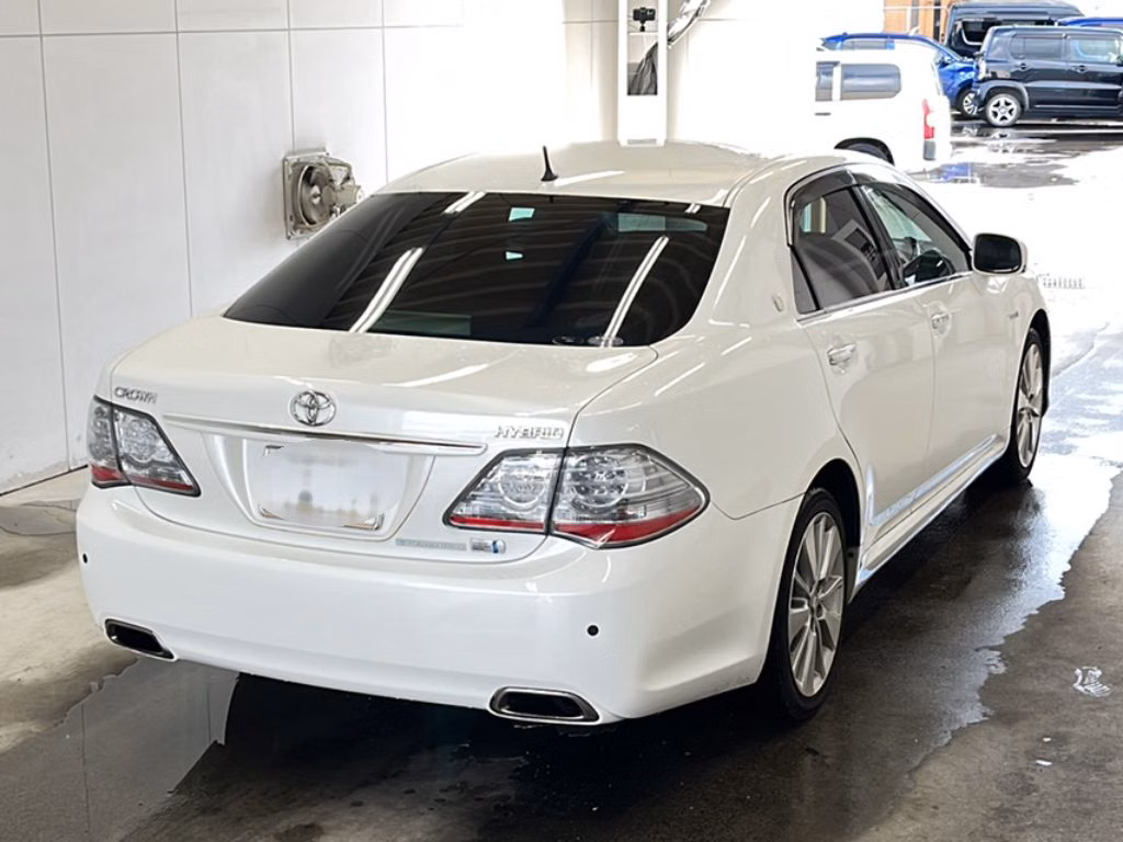 TOYOTA CROWN