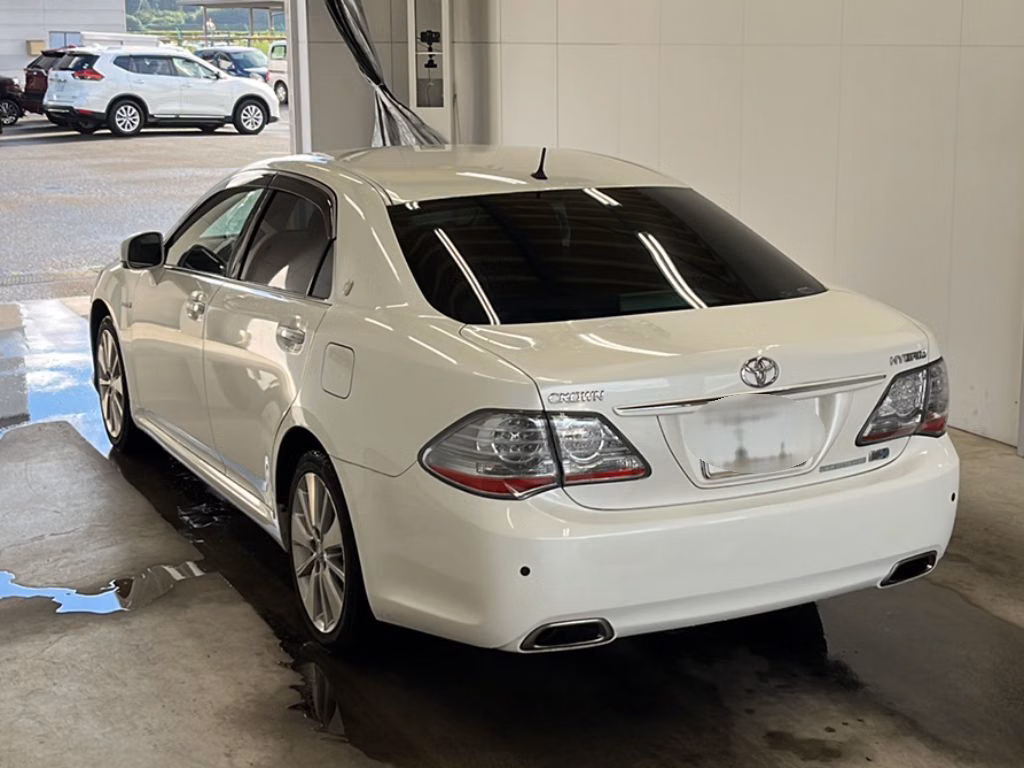 TOYOTA CROWN