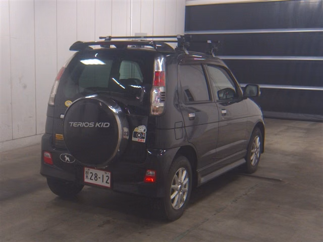 DAIHATSU TERIOS KID