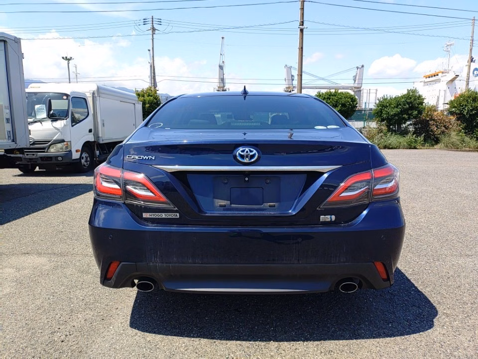 TOYOTA CROWN