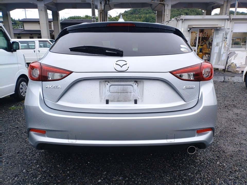 MAZDA AXELA
