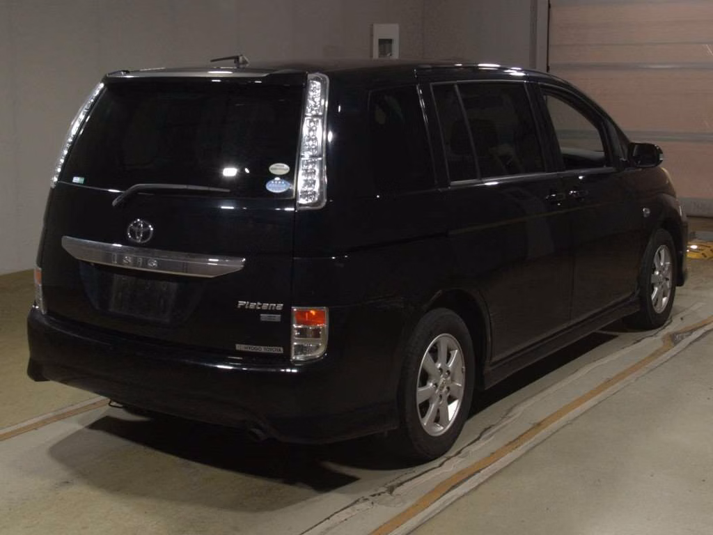 TOYOTA ISIS