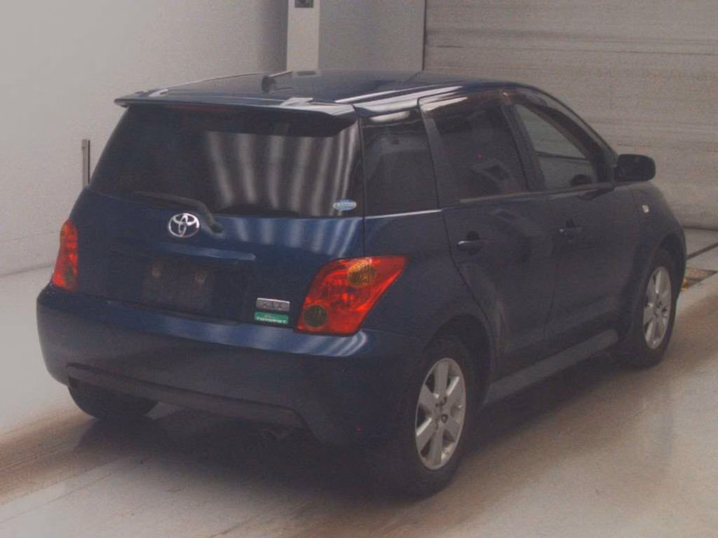 TOYOTA IST