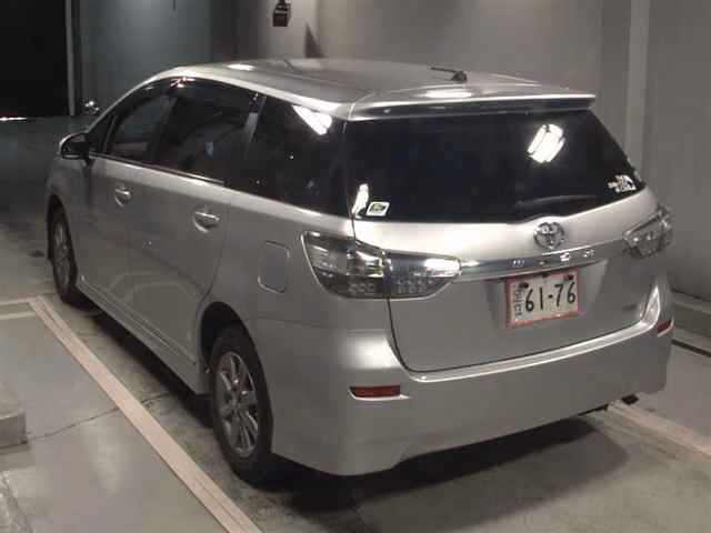 TOYOTA WISH