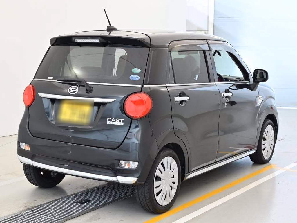 DAIHATSU CAST