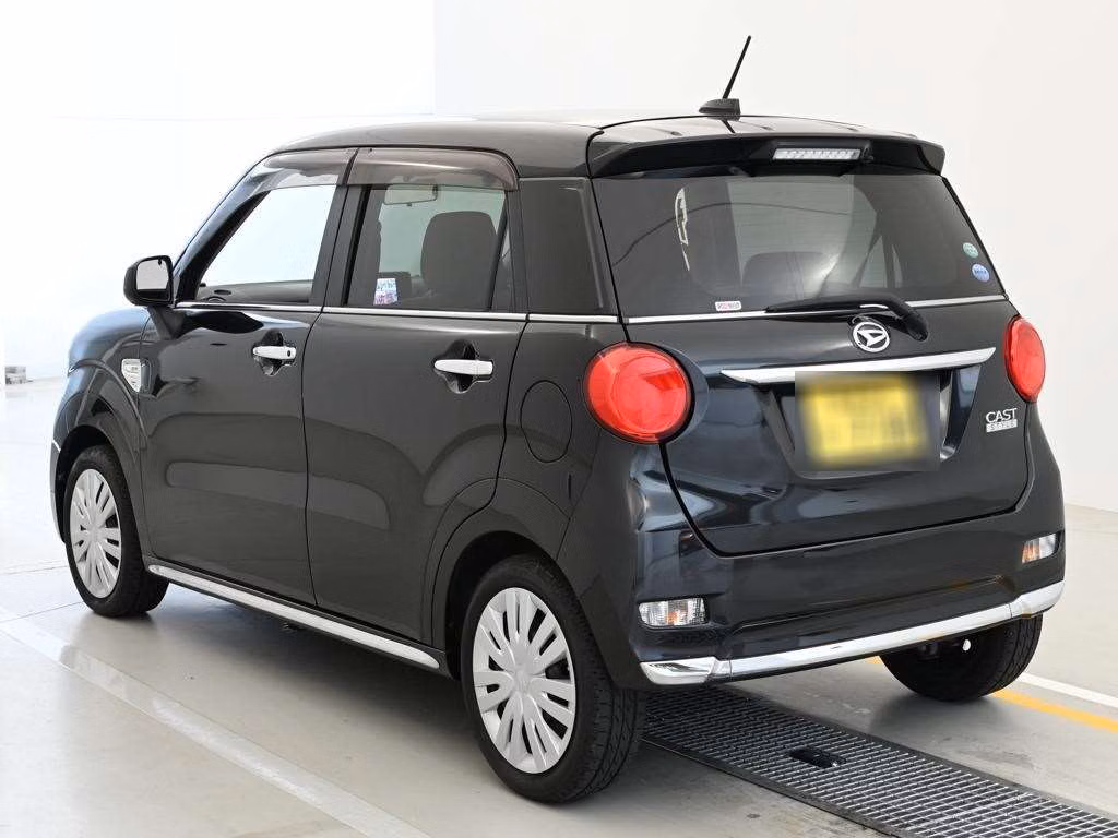 DAIHATSU CAST