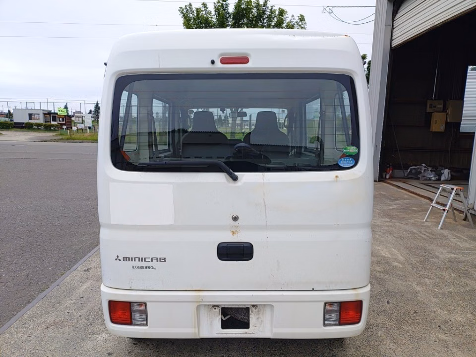 MITSUBISHI MINICAB
