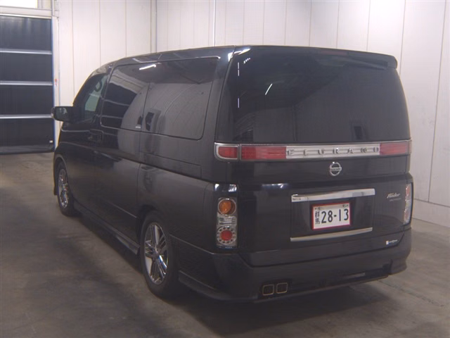 NISSAN ELGRAND
