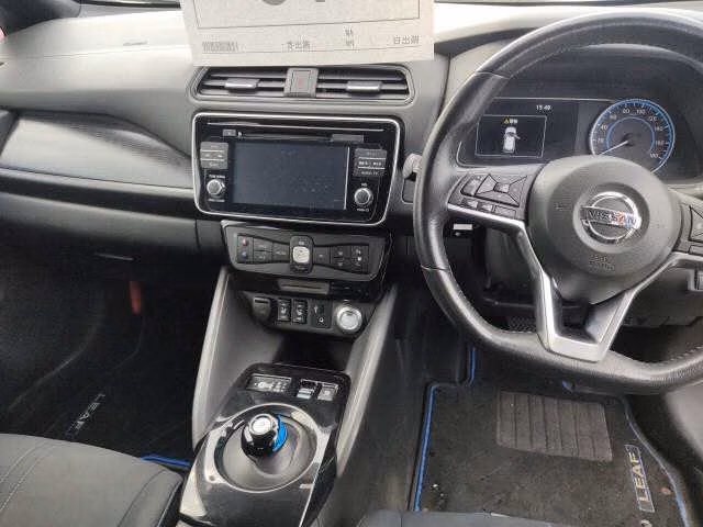 NISSAN LEAF