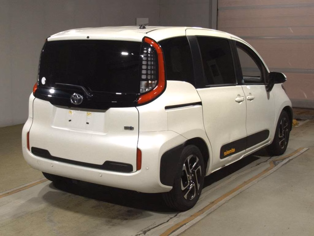 TOYOTA SIENTA