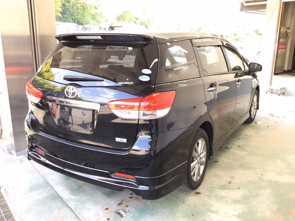 TOYOTA WISH