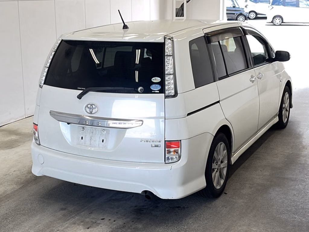 TOYOTA ISIS
