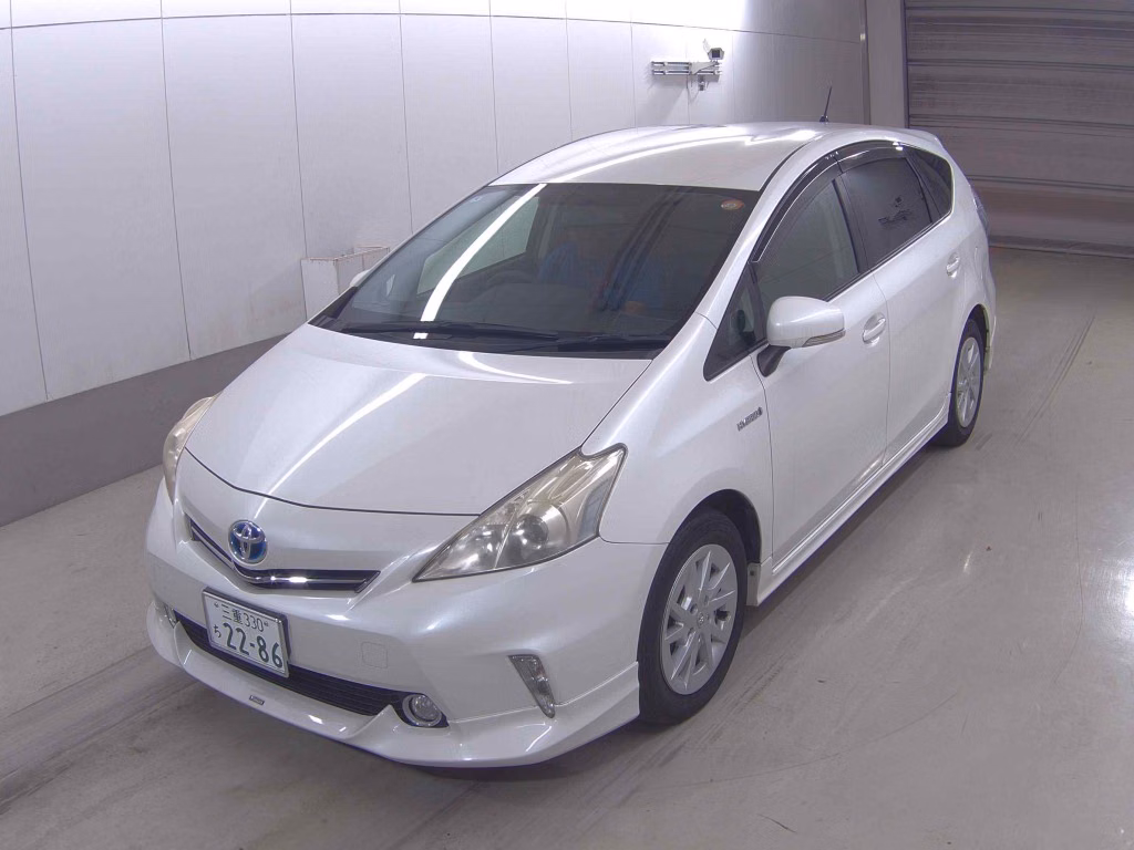 TOYOTA PRIUS ALPHA