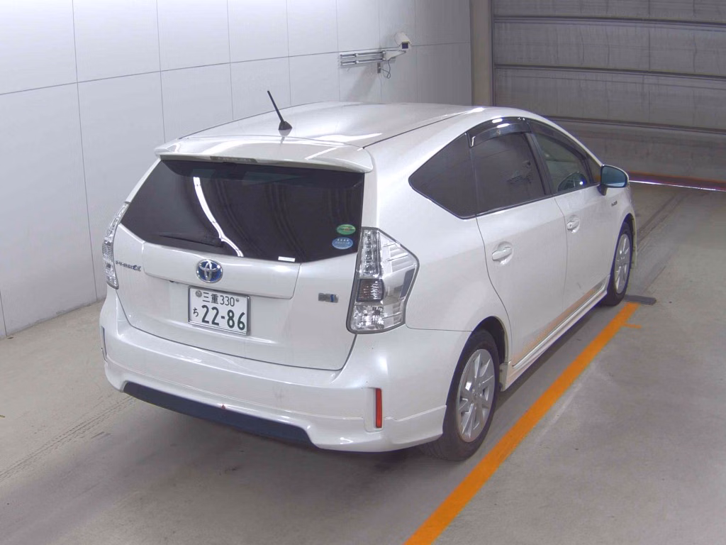 TOYOTA PRIUS ALPHA