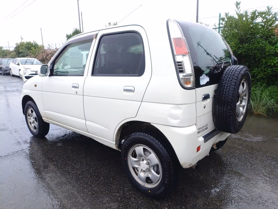 DAIHATSU TERIOS KID