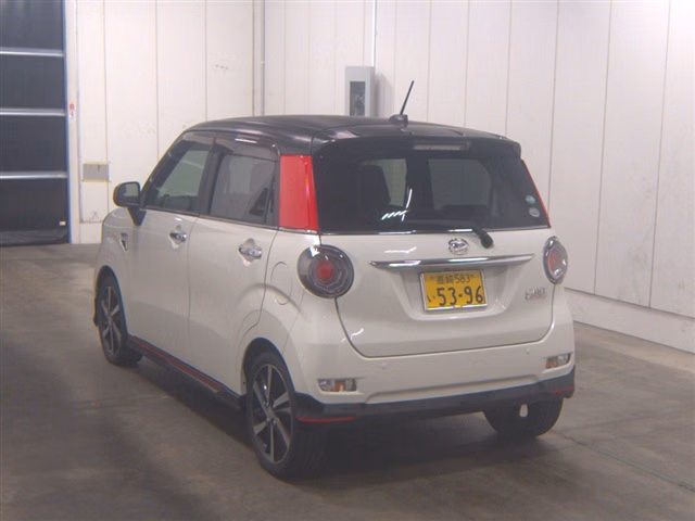 DAIHATSU CAST