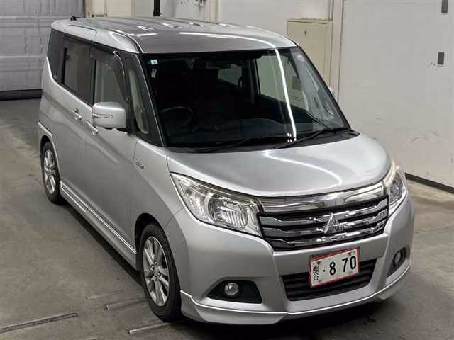 MITSUBISHI DELICA D:2