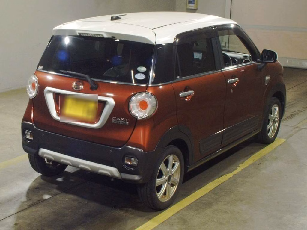 DAIHATSU CAST