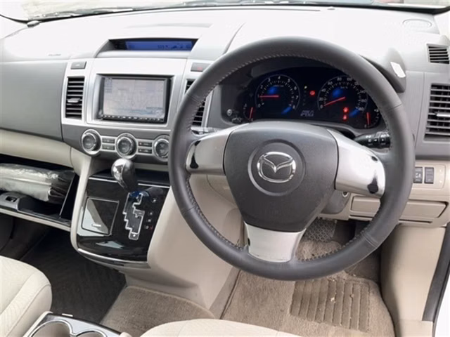 MAZDA MPV