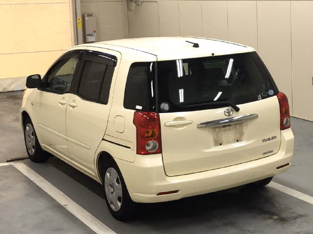TOYOTA RAUM