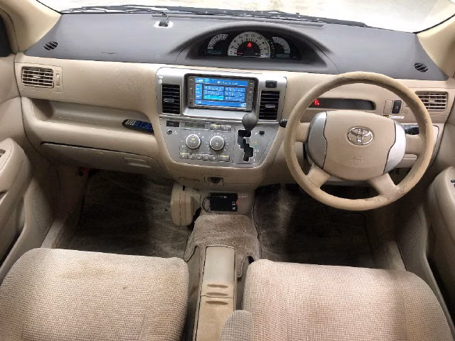 TOYOTA RAUM